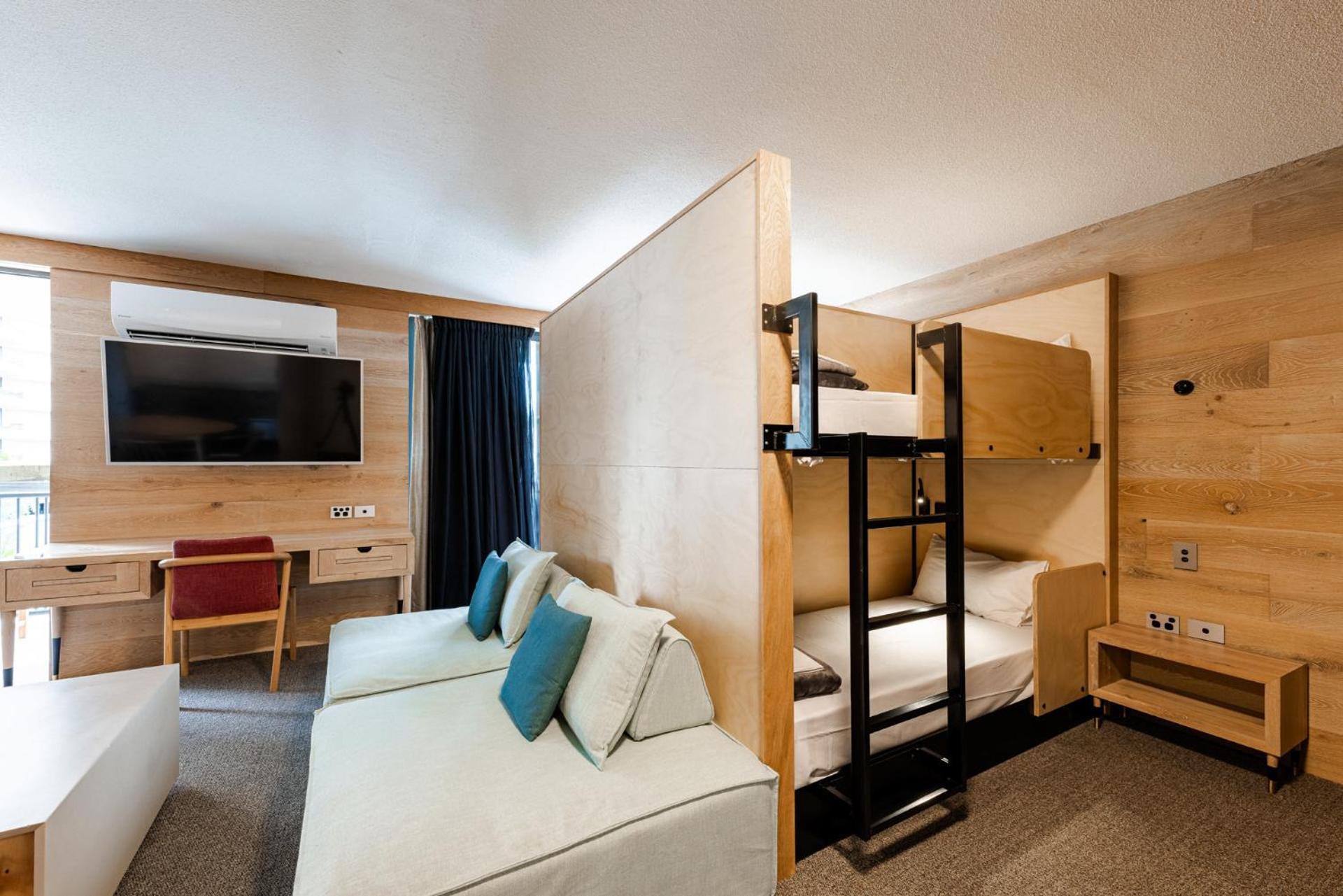 Bunk Surfers Paradise International Backpacker Hostel (Adults Only) Gold Coast Zewnętrze zdjęcie