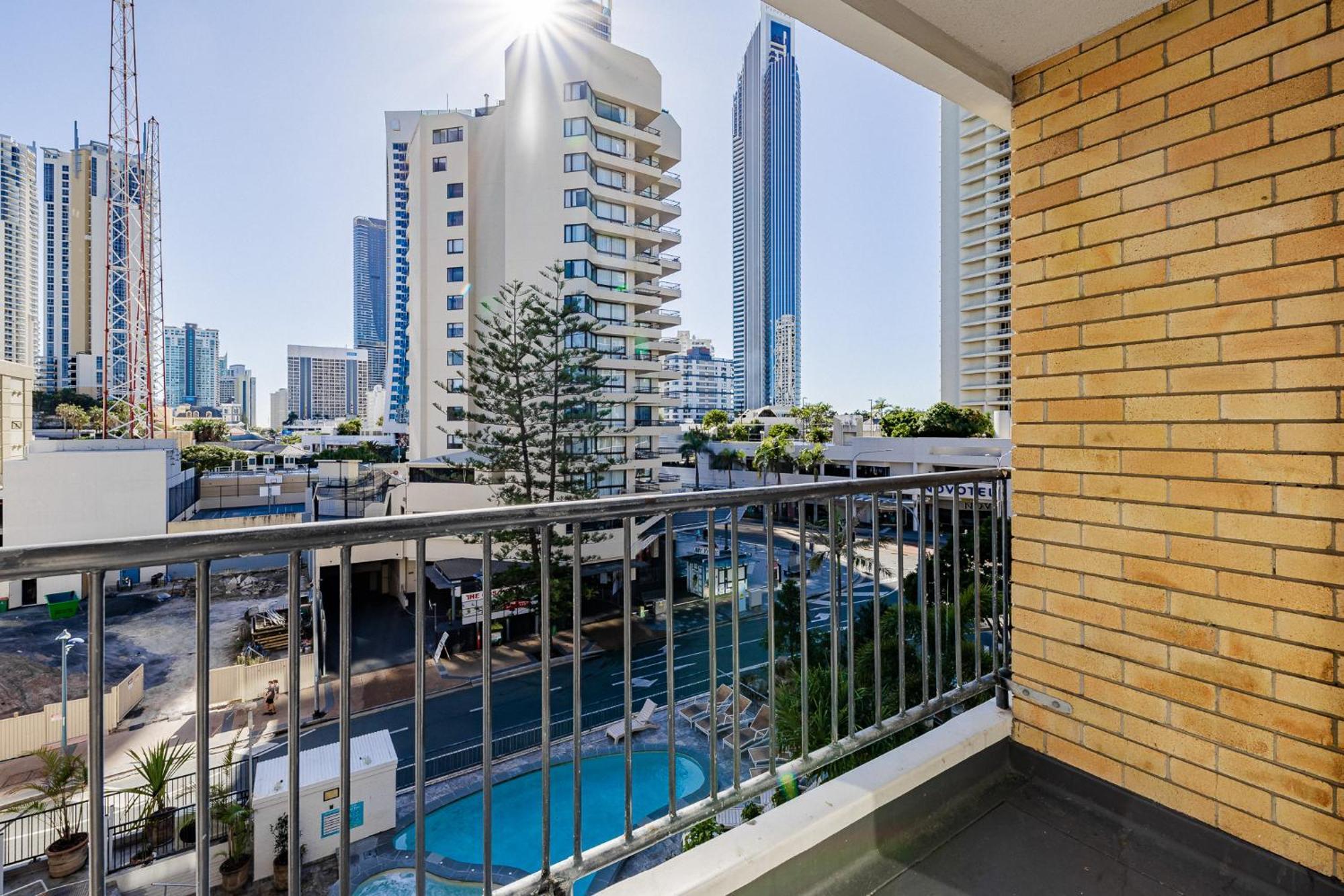Bunk Surfers Paradise International Backpacker Hostel (Adults Only) Gold Coast Zewnętrze zdjęcie