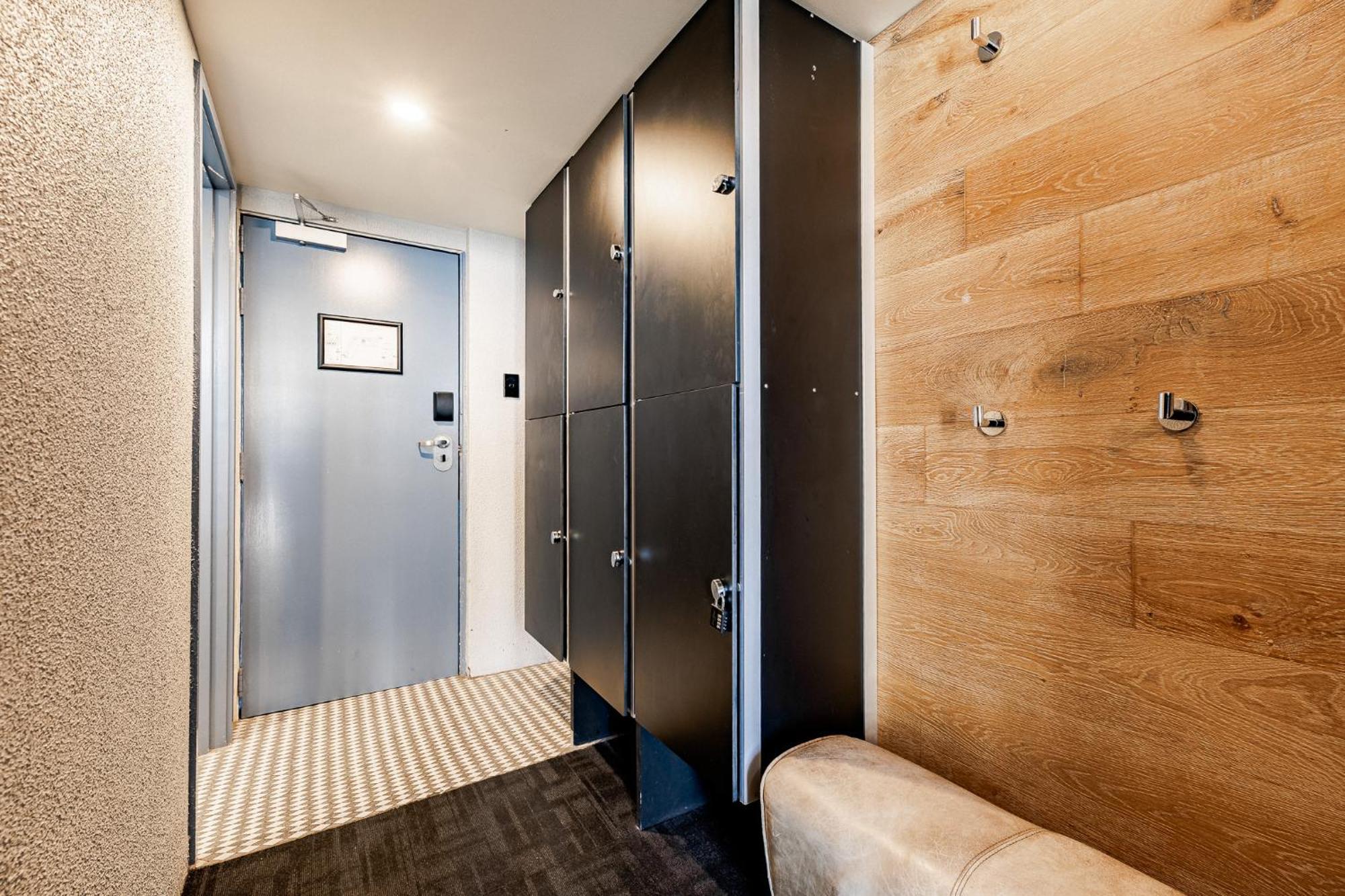 Bunk Surfers Paradise International Backpacker Hostel (Adults Only) Gold Coast Zewnętrze zdjęcie
