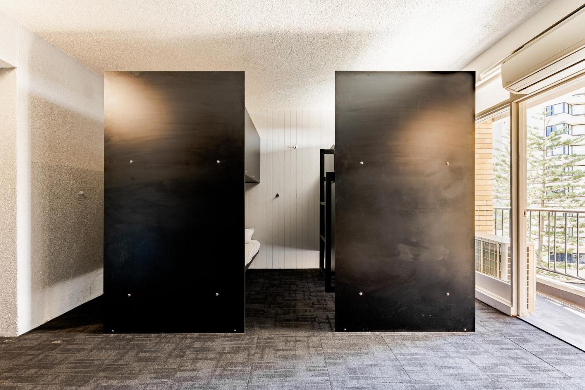 Bunk Surfers Paradise International Backpacker Hostel (Adults Only) Gold Coast Zewnętrze zdjęcie