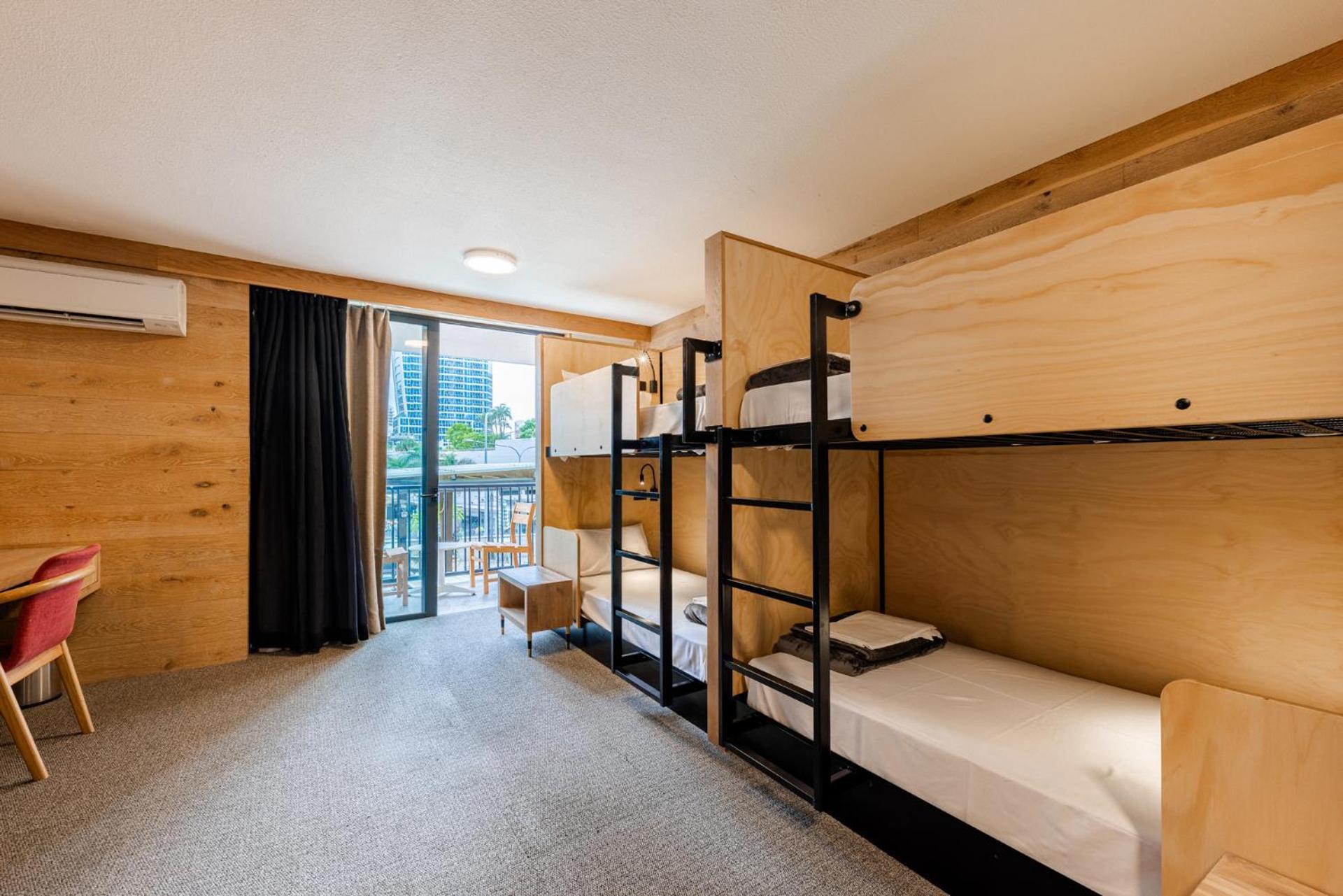 Bunk Surfers Paradise International Backpacker Hostel (Adults Only) Gold Coast Zewnętrze zdjęcie